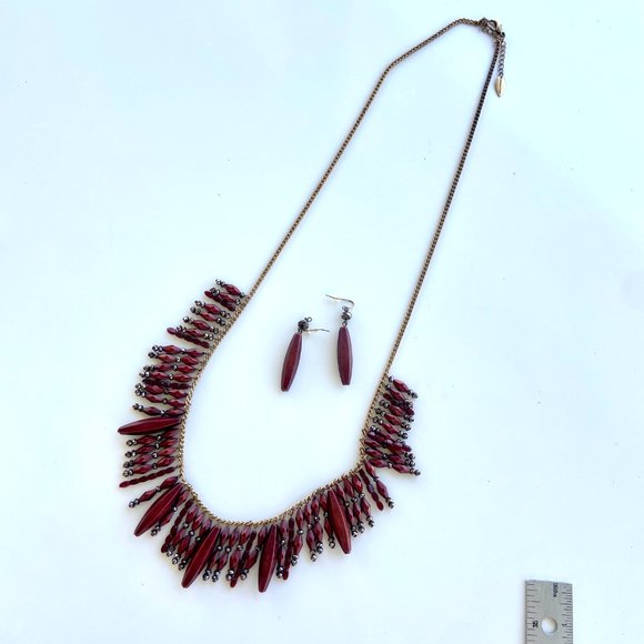 Unique Spires Burgundy Beaded Long Gold Tone Necklace Set with Earrings - Picture 2 of 6